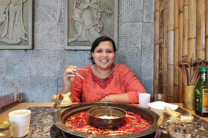 Private Half-Day Tour in Sichuan Culture Show with Hot Pot Dinner in Chengdu - Stop 1: hot pot at a traditional restaurant (spicy, social, and guide-led)
