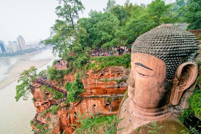 Private Leshan Giant Buddha and Local Food Tasting Trip - Key things that make this tour worth your time