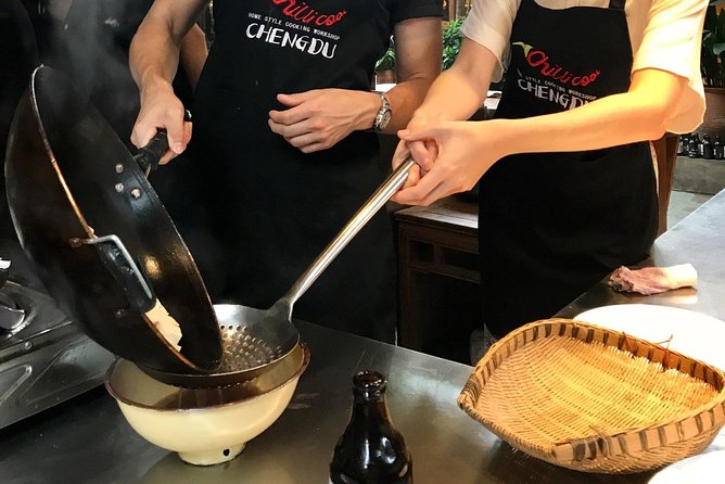 Private Panda Tour with Cooking Class One-day Trip - Why this Panda + cooking combo is smart for Chengdu