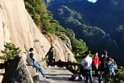 Private Photography Day Tour of Huangshan Yellow Mountain - Getting up to White Goose Peak: the easy lift to the hard views