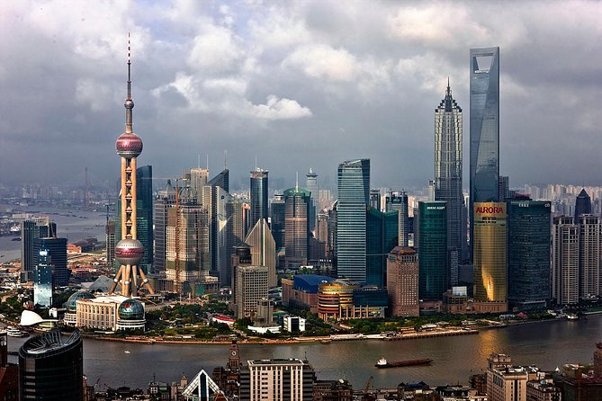 Private Shanghai City Highlight and Hidden Gems with Culinary Experience - Entering Shanghai the easy way: pickup, Wi‑Fi, and private pacing