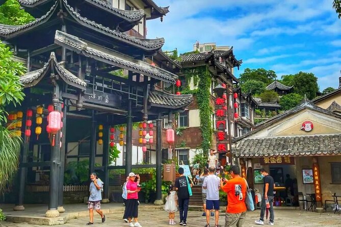 Private Shenzhen Day Tour from Hong Kong - Dongmen Pedestrian Street: lunch plus a walk you can control