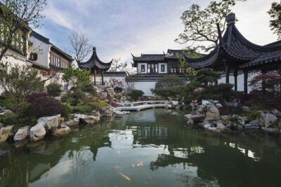 Private Suzhou Day Trip from Shanghai by Bullet Train with All Inclusive Option - The Guide Experience: Why Names Like Caroline, Tracy, Jane, and Queena Keep Coming Up