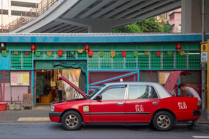 Private Tour: Customized 6-Hour Hong Kong City Tour - Cat Street Market and antiques: quick browsing with a story behind it