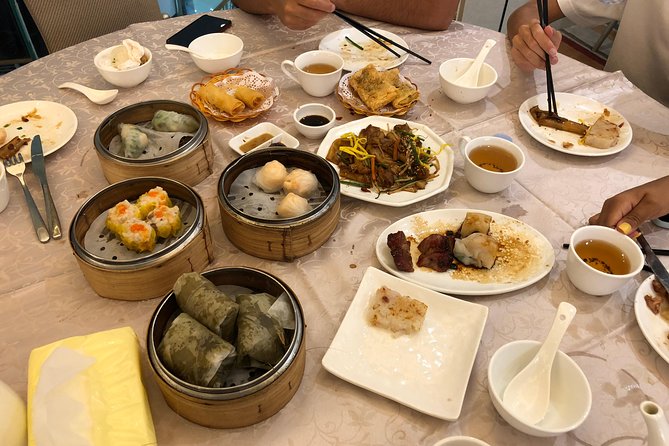 Private Tour: Customized 8-Hour Hong Kong City Tour - Hollywood Road and Man Mo Temple: old streets with real atmosphere