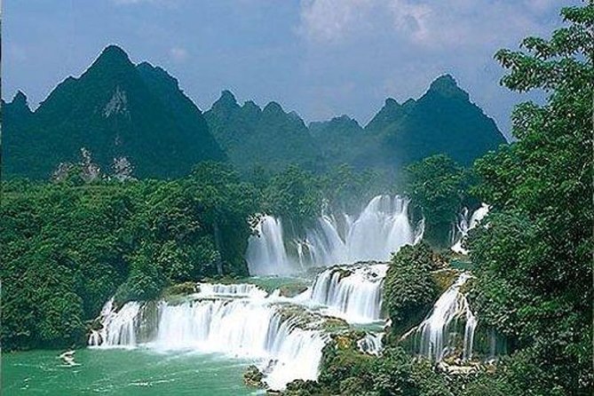 Private Tour to Gulong Canyon with Glass Bridge and Water Falls from Guangzhou - The glass bridge moment: when the view is worth the nerve