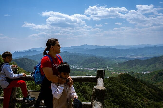 Private Tour to Mutianyu or Jinshanling Great Wall with Options - Jinshanling Great Wall: a wilder feel with guided help on a longer hike