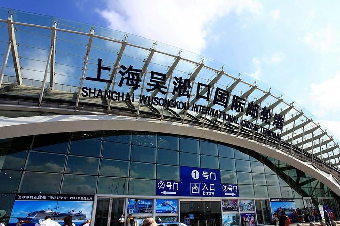Private Transfer to Pudong or Hongqiao Airport from Shanghai Cruise Port - Vehicle Sizes: Vans and Coaches for 21-Person Groups