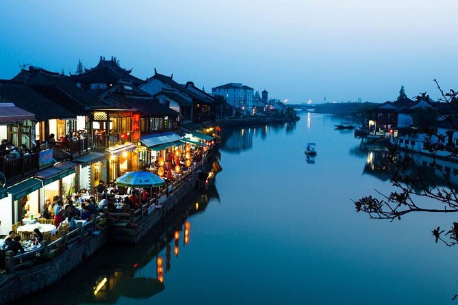 Private Zhujiajiao Ancient Town and Harmony Garden Day Tour with Gondola Ride - Lunch With Drinks Included: The Smart Break in a Long Day