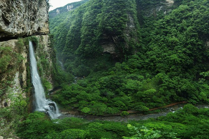 PrivateTour: Glass Bridge and Baofeng Lake from Zhangjiajie - Why This Glass Bridge and Baofeng Lake Combo Works in One Day