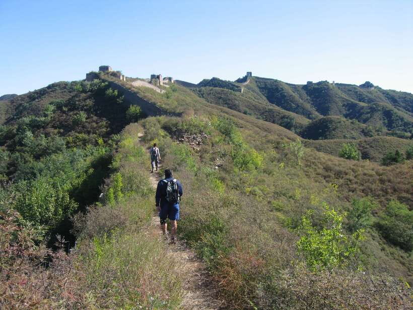 Self-guided challenging hiking from Jinshanling to Gubeikou - Why Jinshanling to Gubeikou feels wilder than the crowd blocks