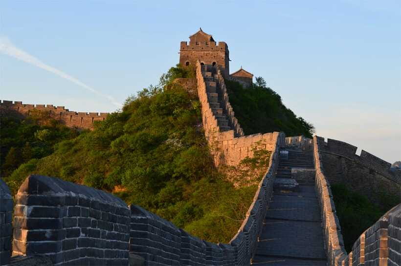 Self-guided challenging hiking from Jinshanling to Gubeikou - Partially restored Jinshanling: watchtowers, beacon towers, and endless up-and-down