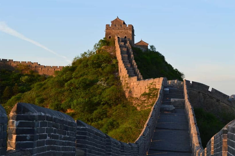Self-guided challenging hiking from Jinshanling to Gubeikou - The full day schedule: 7am pickup, Wall time, and a late return to Beijing
