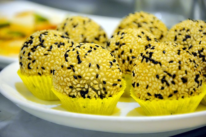 Shanghai Acrobatic Show and Late Dim Sum Dinner - What to Eat (and How to Think About Ordering)