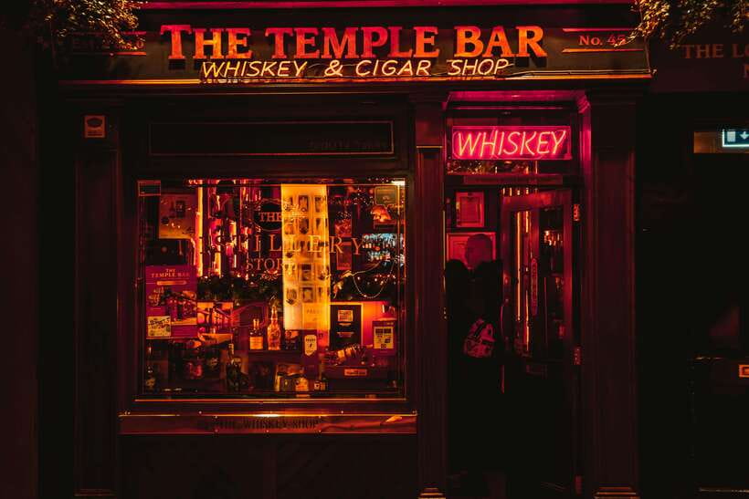 Shanghai bar hopping tour in the former french concession - The main crawl: craft beer, wine tastings, cocktails, and more