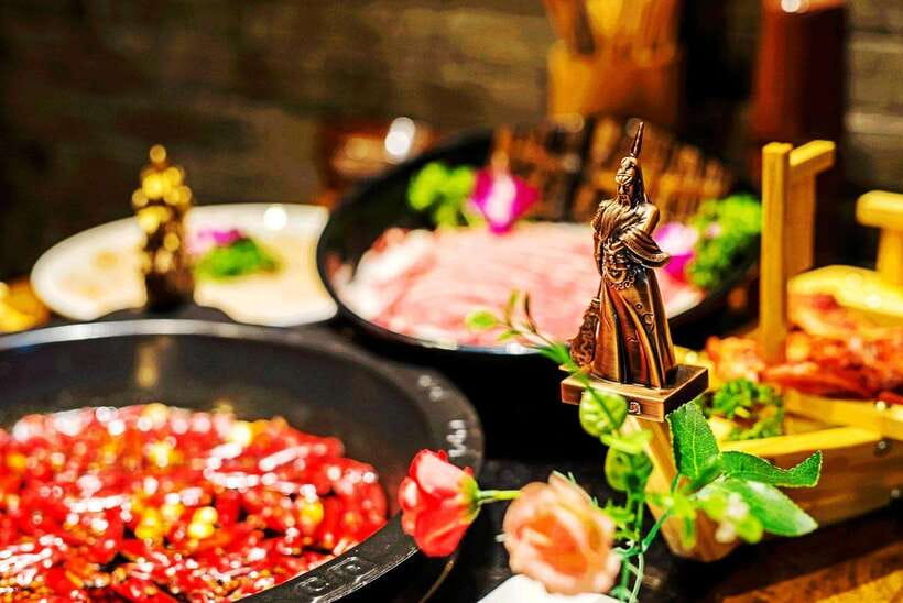 Shanghai By Night: Amazing River Cruise and Hot Pot Dinning - From Downtown Pickup to the Pier: The Logistics That Actually Matter