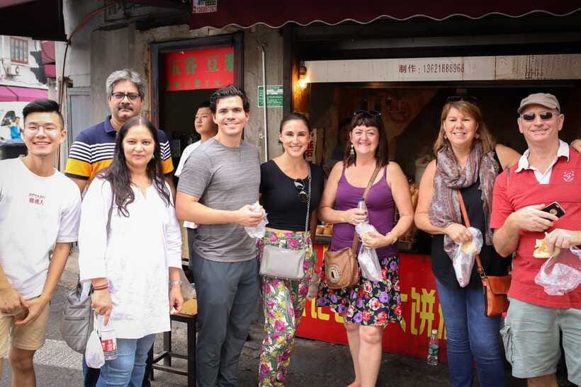 Shanghai Coffee & Breakfast Tour - Sauce-Soaked Street-Fried Fish: When the Flavor Turns Up
