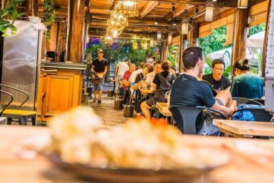Shanghai craft beer tour with local food tastings - Starting in Xintiandi: Pale Ale and IPA First Impressions