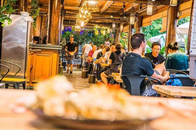 Shanghai craft beer tour with local food tastings - Starting in Xintiandi: Pale Ale and IPA First Impressions