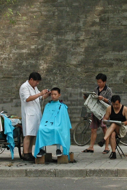 Shanghai: Full Day Classic Bike Tour With an Authentic Lunch - Cycling in Shanghai Traffic: What to Expect and How to Stay Comfortable