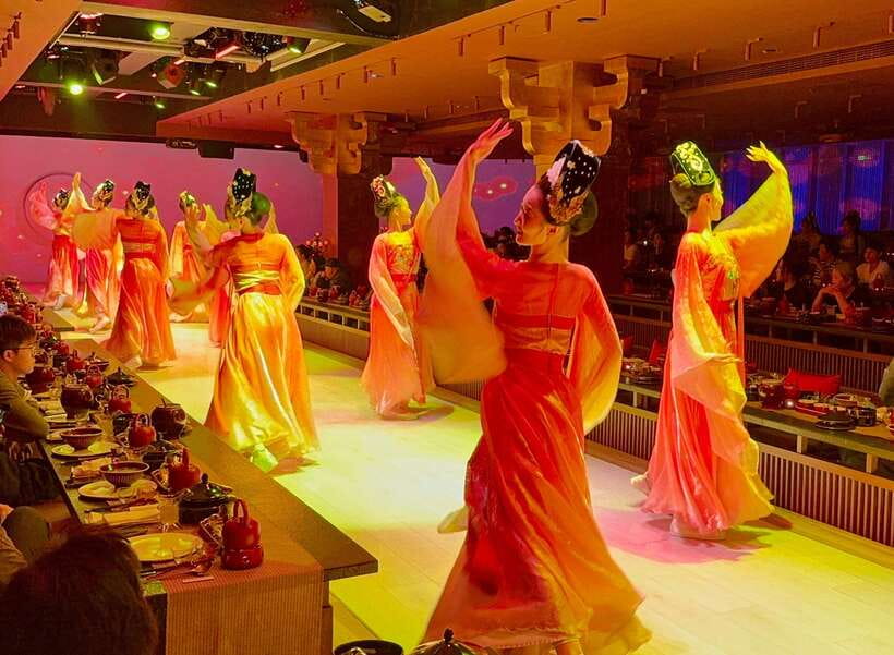 Shanghai Guided Royal Banquet Photo (Incl) with Massage Opt - Royal Dining: The Courses and What to Do With Diet Options