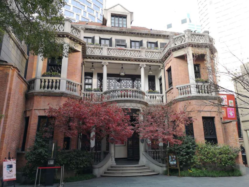 Shanghai Highlights and Zhujiajiao Water Town Private Tour - Who this tour suits best (and who should reconsider)