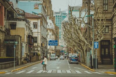 Shanghai Highlights Walking Tour-Tip Based - Nanjing Road: the pedestrian street that teaches you how to read old Shanghai