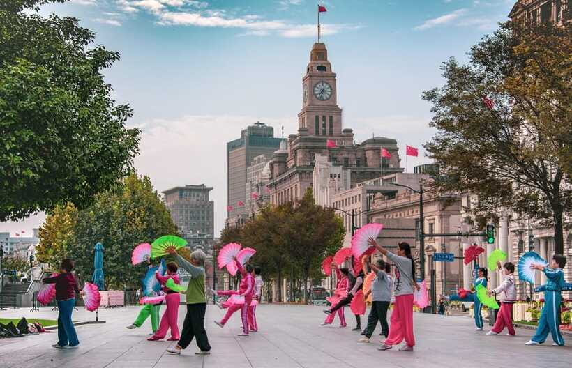 Shanghai Highlights Walking Tour With A Real Local-Tip Based - Price and tipping: why the real cost is what you choose at the end