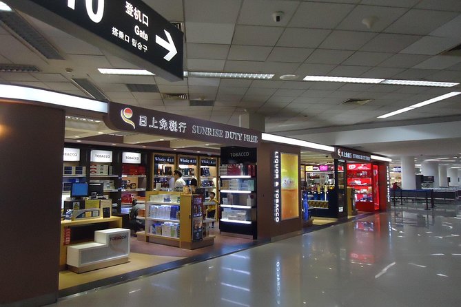 Shanghai Hongqiao Airport Private Departure Transfer in English Services - Price and Value for Groups Up to Seven Adults