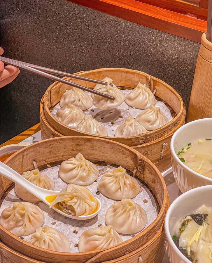 Shanghai Local Food Taste in former French Concession - Tianzifang Shikumen and Xujiahui Park’s daily rhythm