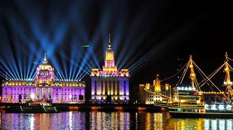 Shanghai Night River Cruise VIP Seat with Authentic Dinner - Night Bund Views With VIP Seating: The Part You’ll Actually Remember