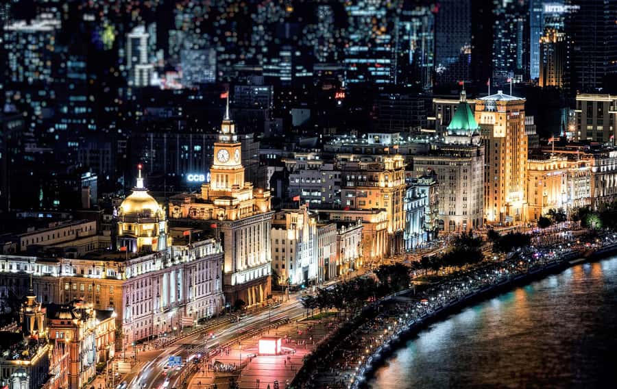 Shanghai: Private Tour with Hotel Pickup and Drop-off - Lunch near the Yu Garden Bazaar, but keep control