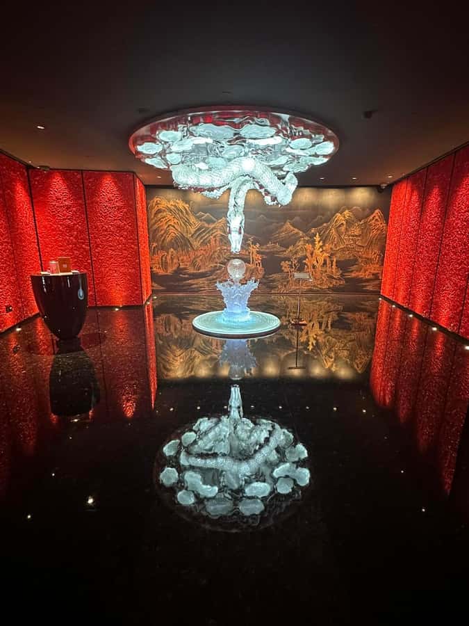 Shanghai Tower: 120 floor Highest restaurant in the world - Should you book the 120th-floor Tianzhijin experience?