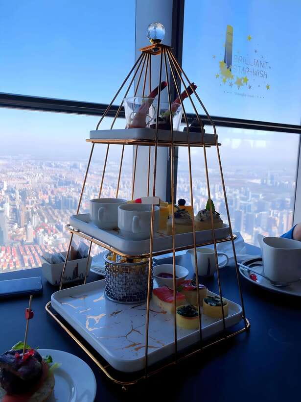 Shanghai Tower: Lunch or Dinner on the 119th Floor - 119th-Floor Cafe Lunch or Dinner: The Fixed Menu and the View Timing