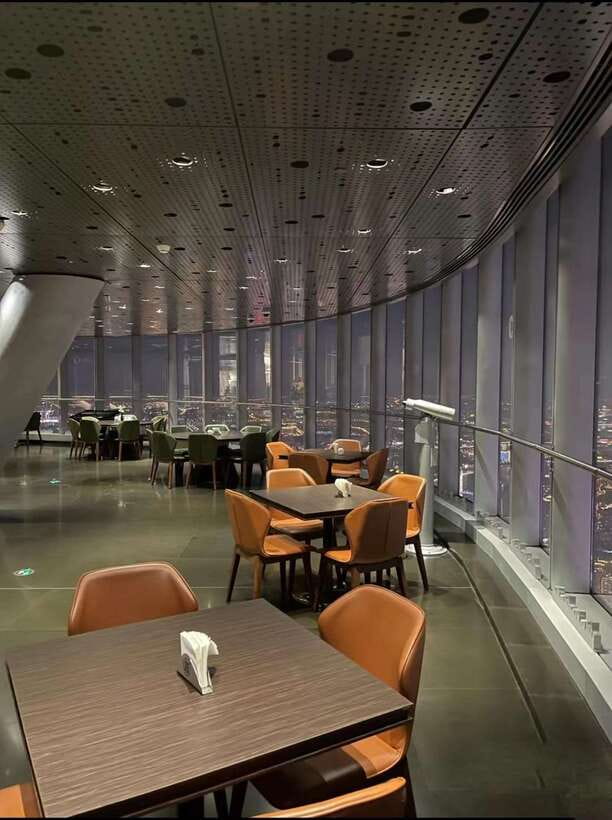 Shanghai Tower: Lunch or Dinner on the 119th Floor - What You’ll See Above Shanghai: How to Use the 360° Windows