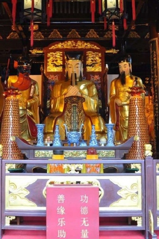 Shanghai: Yu Garden and City God Temple Walking Tour - The Old Street stroll: where souvenirs meet real daily life