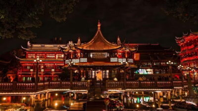 Shanghai: Yu Garden Ticket+Lantern Festival Entry combo - Lantern Festival entry is at a different address than Yu Garden