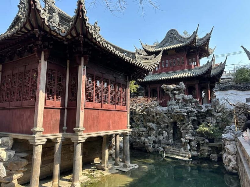 Shanghai: Yu/Yuyuan Garden Entry Ticket--E ticket - Getting there without detours: Metro Line 10/14 and bus routes