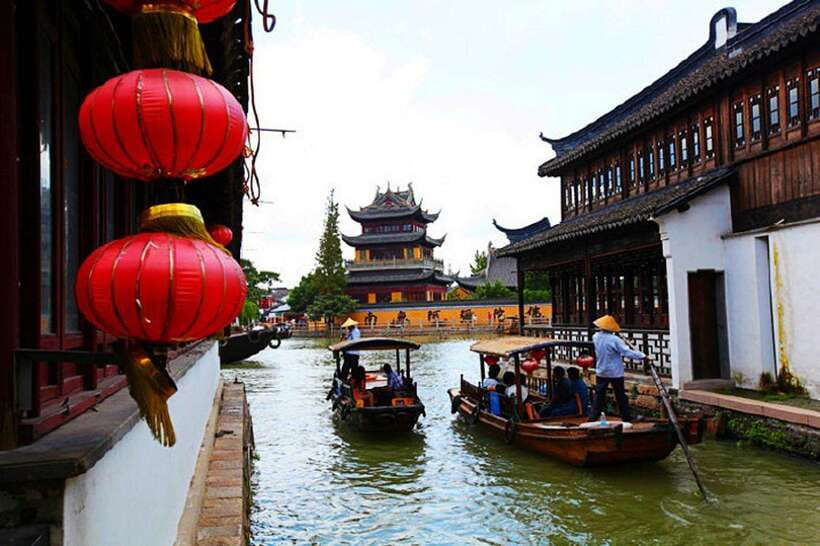 Shanghai: Zoo and Zhujiajiao Water Town Tour with Boat Ride - From hotel pickup to an organized day that feels easy