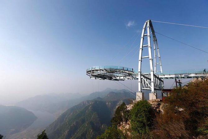 Shilinxia Glass Platform & 798 Art District/Ming City Wall Tour - Cable car halfway up: the extra cost that shapes the climb