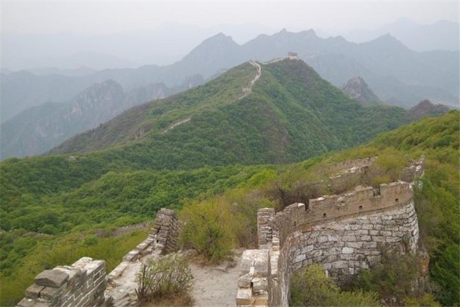 Simatai Great Wall & Gubei Water Town Private Trip English Driver - Huanghuacheng Lakeside Wall: Finishing With a Different Kind of View