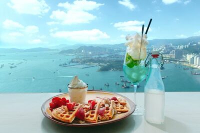 sky100 Ticket includes Waffle + Signature Mocktail at Café 100 - The best time to go: how to catch sunset and the first city lights