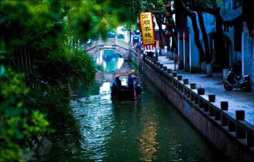 Suzhou and Tongli Water Town Private Day Trip from Shanghai - Shantang Old Street After Lunch: Jiangnan Architecture, Fortune Bridge, and Costumes