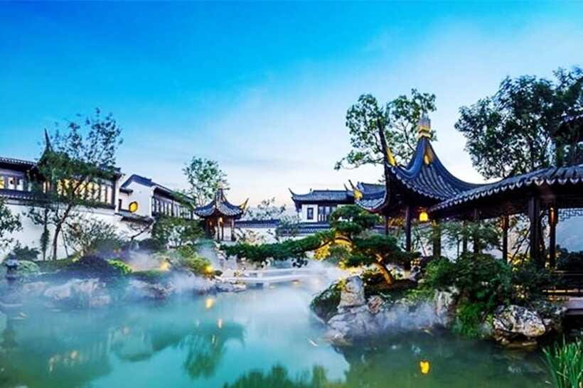 Suzhou Private Guided Day Trip from Shanghai by Bullet Train - Jiangnan Water-Town Walking: Canal Streets, Markets, and Costume Moments