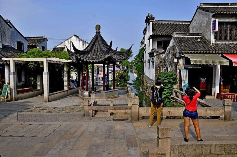 Suzhouand Zhouzhuang Private Guided Day Trip from Shanghai - The guides make a real difference (especially for private pacing)