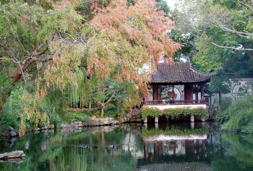 Suzhou:Humble Administrator's Garden Ticket for Adult - Daytime vs night: Zhuozheng Wenya and planning your timing