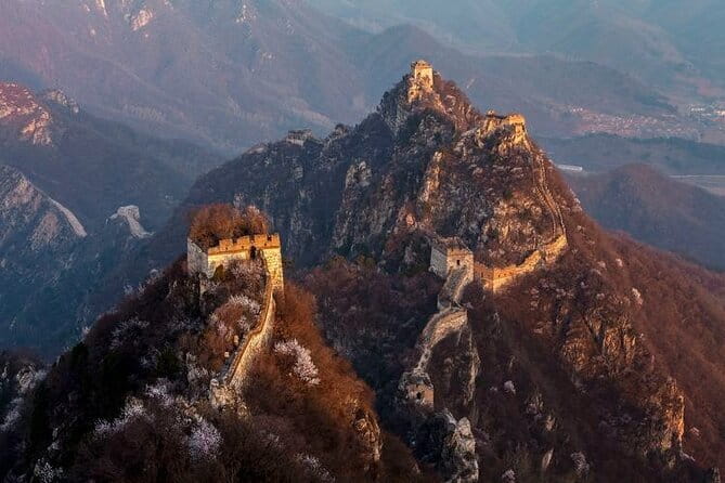 VIP Hiking Adventure Tour for Jiankou Great Wall - The hike begins: zigzag hillside to Jiankou Liang