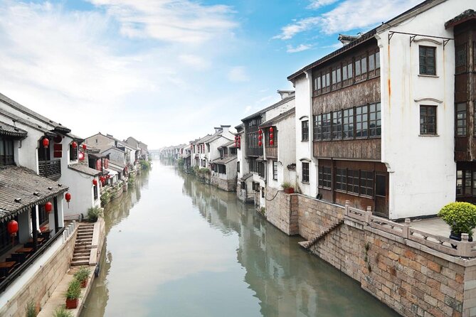 Wuzhen Water Town Delight Tour With Riverside Lunch Experience - Key things to know