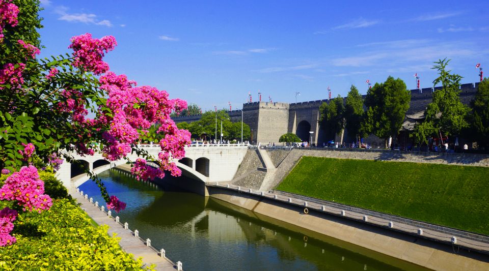 Xi'an City Wall Private Guided Tour with Cycling Option - Entrance Ticket + Skip-the-Line: A Small Detail With Big Comfort