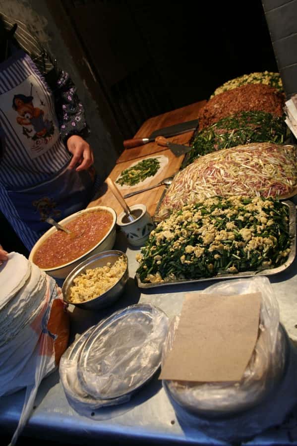 Xi'an: Gourmet & Street Food Tour - Xian at night: where the city eats first